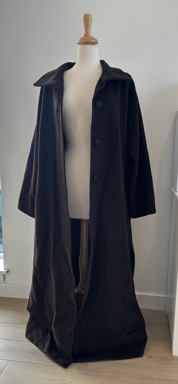 MAX MARA Chocolate Brown Long 100% Virgin Wool Coat With Some Wear Size 8